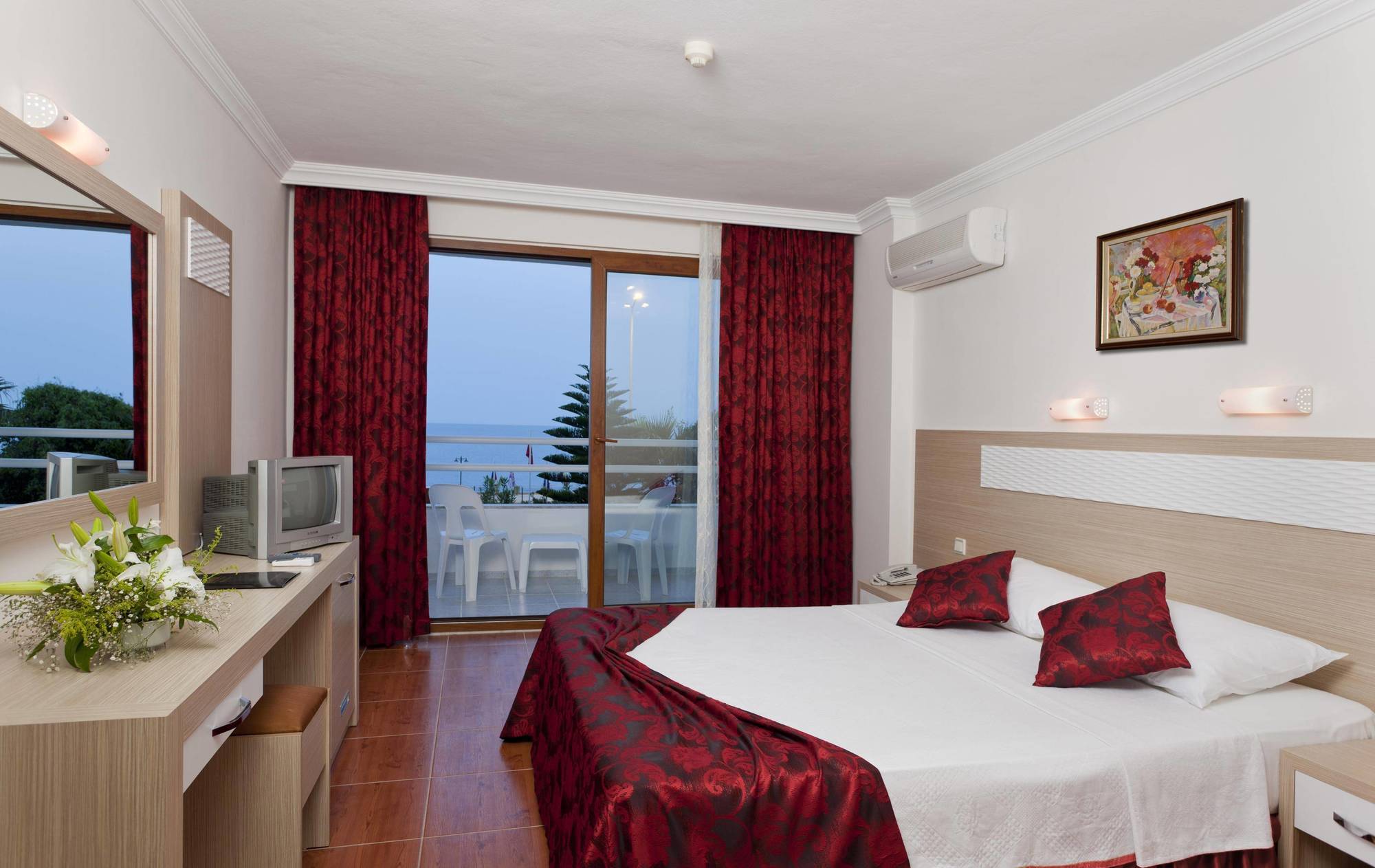 Ideal Beach Hotel Kargıcak Exterior foto